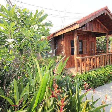 J&J Guesthouse Sukhothai Zimmer foto