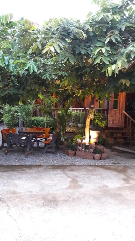 J&J Guesthouse Sukhothai Exterior foto