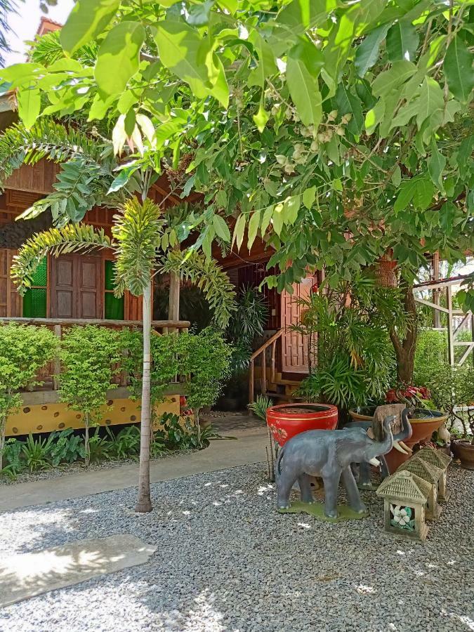 J&J Guesthouse Sukhothai Exterior foto