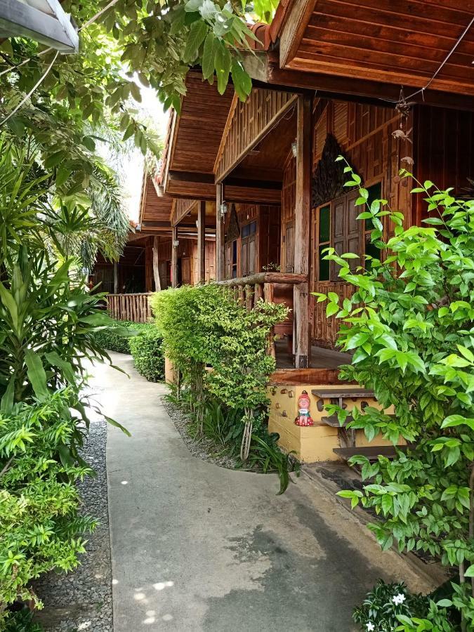 J&J Guesthouse Sukhothai Exterior foto